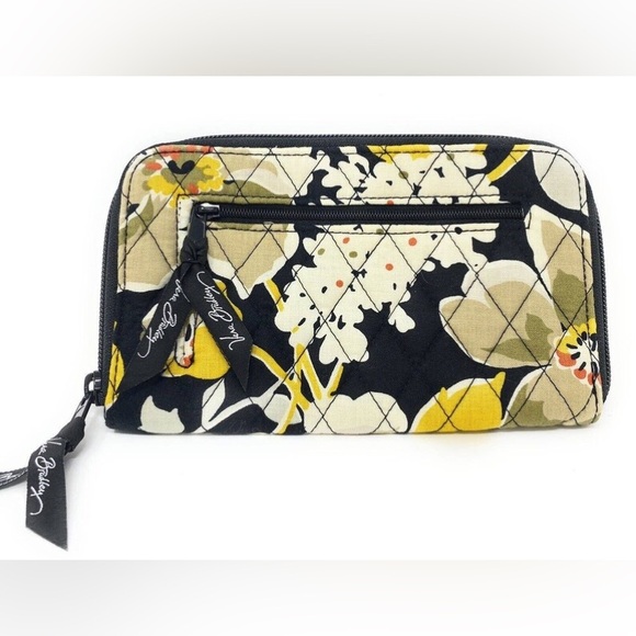 NWT♦️RETIRED♦️VERA BRADLEY DOGWOOD ZIP AROUND WALLET - Picture 3 of 10
